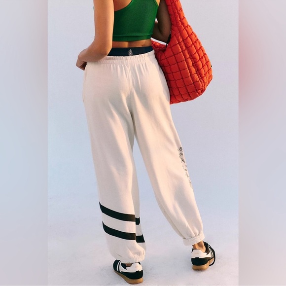 FP MOVEMENT BY FREE PEOPLE ALL STAR LOGO SWEATPANTS SIZE S MSRP $98.00 NWT - Picture 3 of 5
